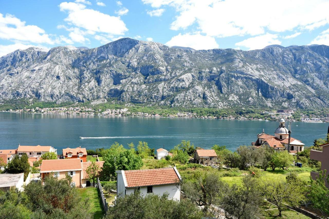 Apartments Krivokapic Prcanj With Bay View Kotor Dış mekan fotoğraf