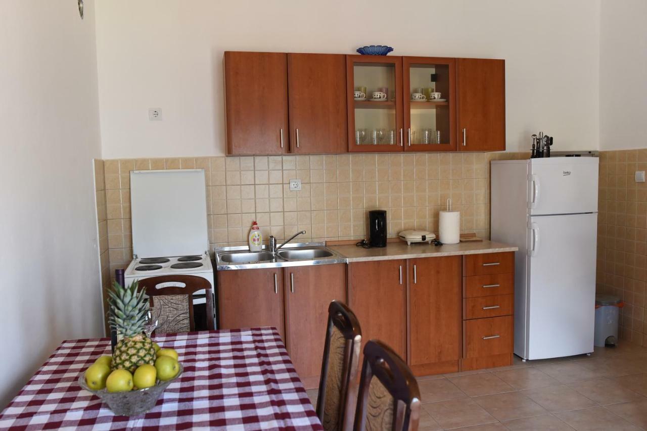 Apartments Krivokapic Prcanj With Bay View Kotor Dış mekan fotoğraf